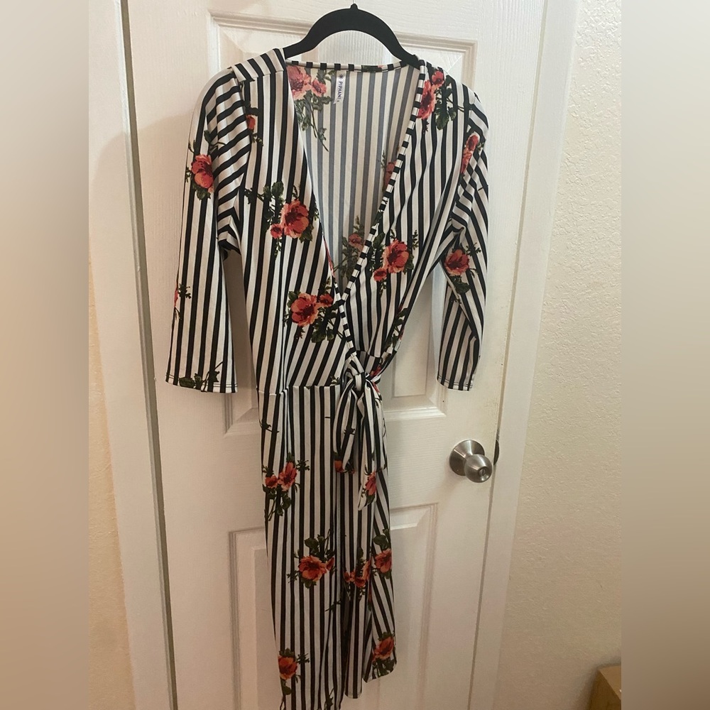 Piphany Santa Barbara Wrap Dress Size M